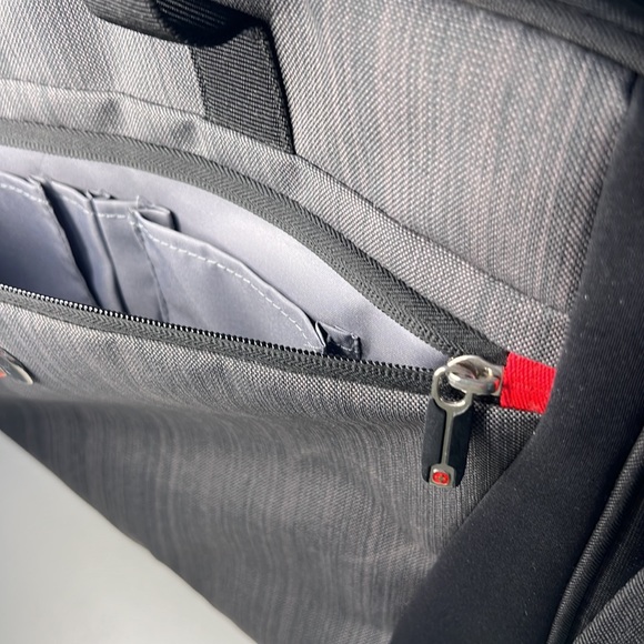 SwissGear Laptop Bag - Picture 11 of 12